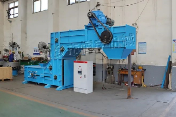 震撼！巨無(wú)霸大產(chǎn)量Z型轉(zhuǎn)斗式提升機(jī)組裝完畢！